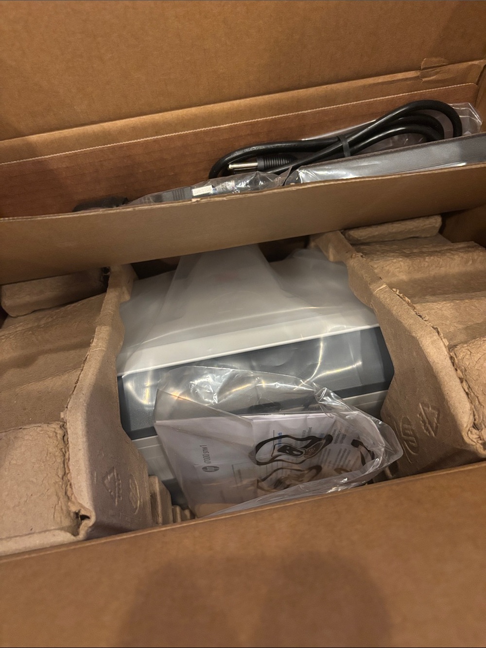 HP ScanJet Pro 2000 s2 Document Scanner - Picture 3 of 5